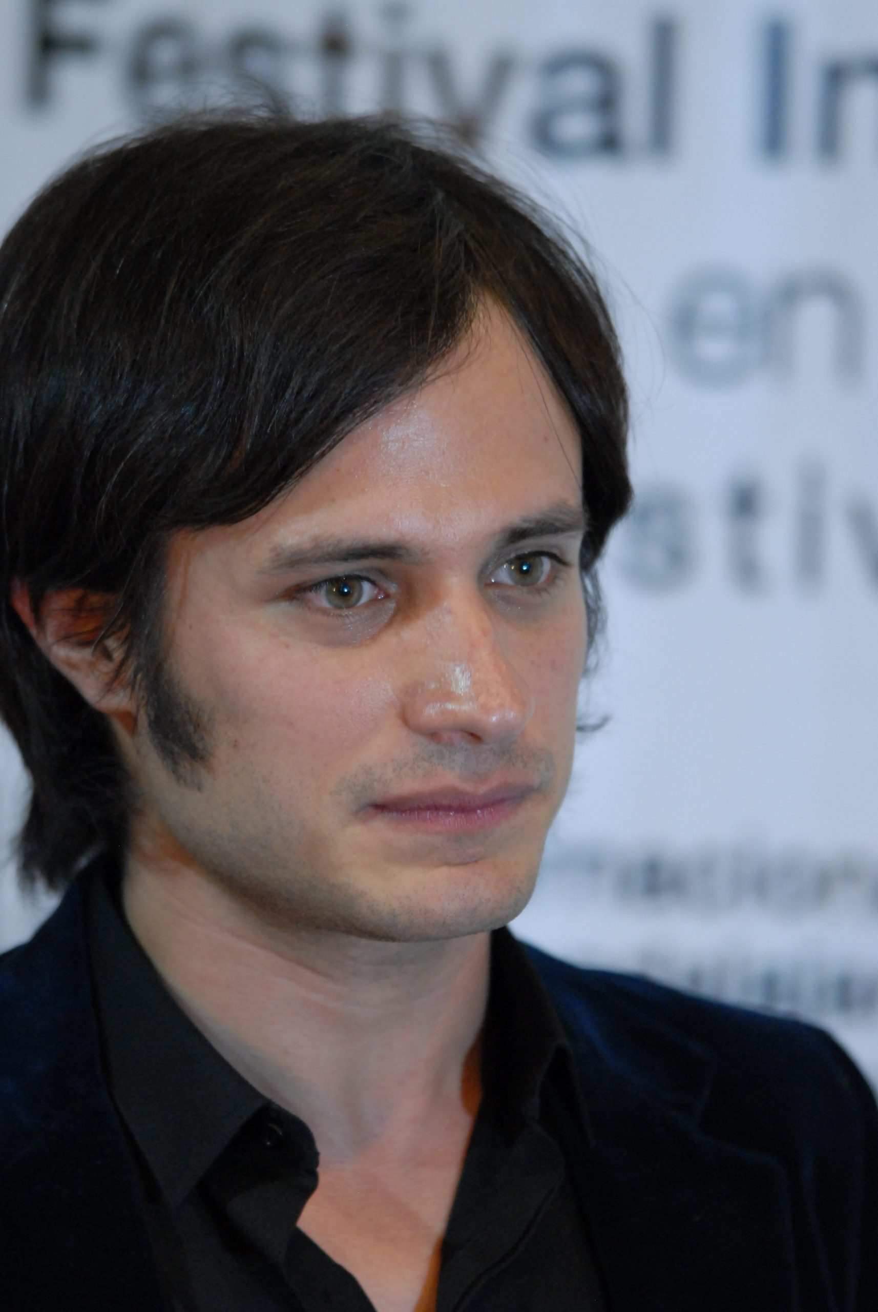 Gael Garcia Bernal (Wikimedia Commons/http://flickr.com/photos/21373185@N04/3372221953 )