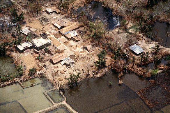 1024px-flooded_village_after_1991_cyclone