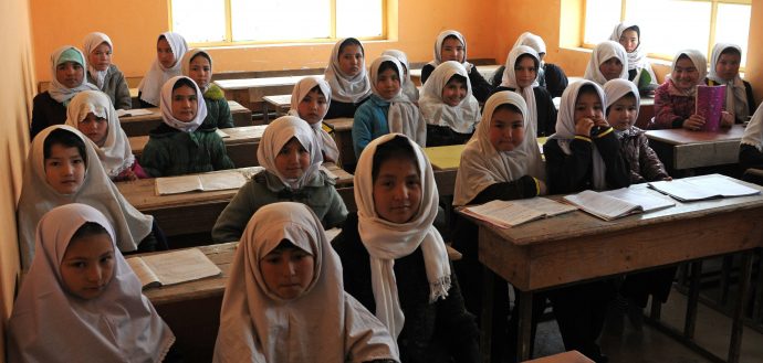 young_afghan_girls_inside_the_classroom_of_aliabad_school-2012