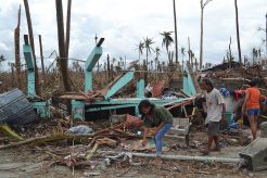 800px-tacloban_typhoon_haiyan_2013-11-13