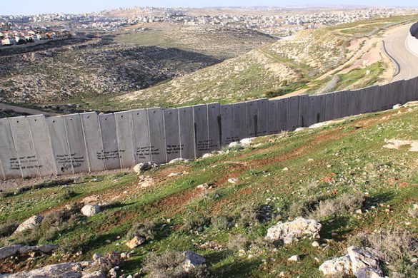 640px-israeli_west-bank_barrier_ramallah_sendamessage