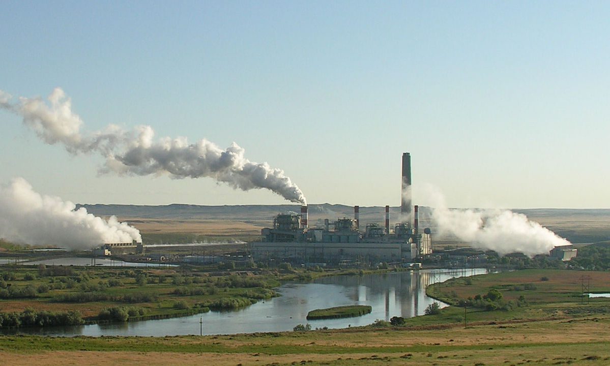dave_johnson_coal-fired_power_plant_central_wyoming