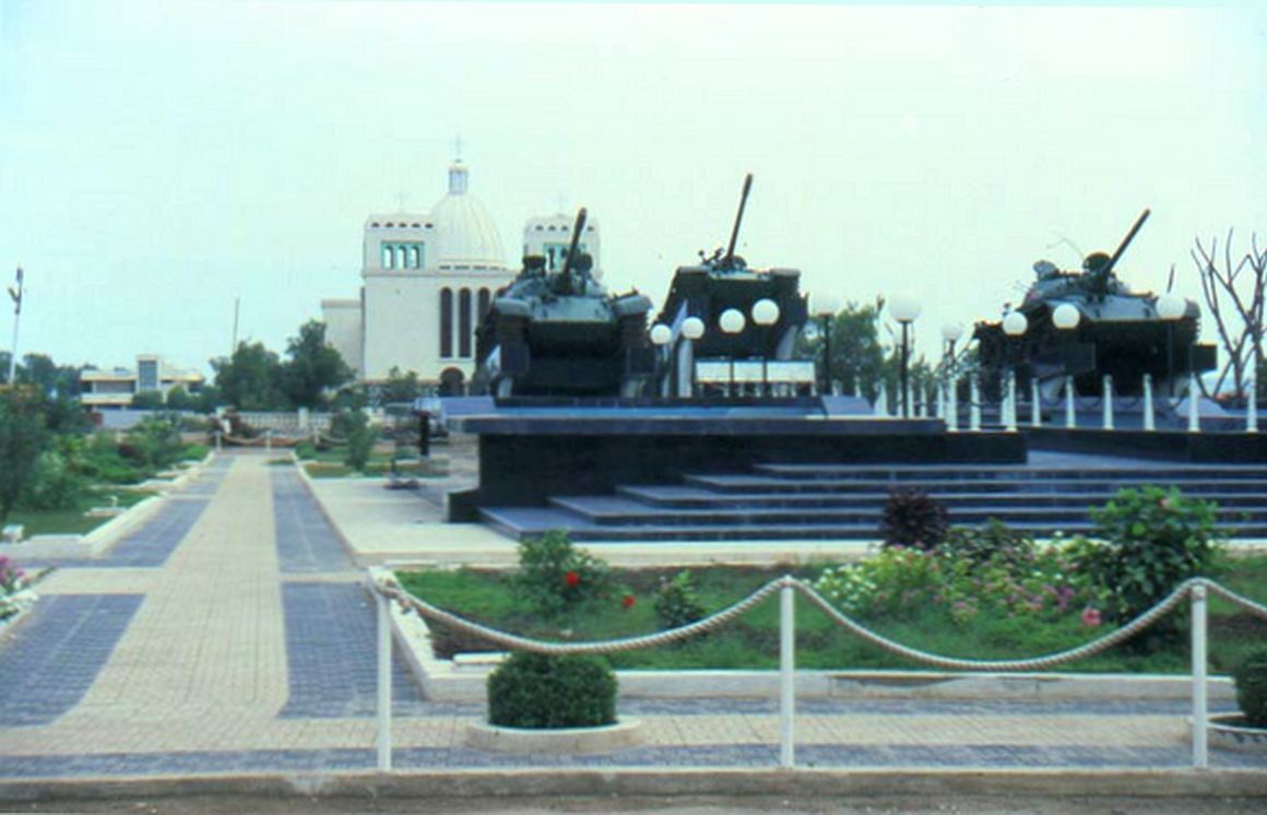 war_memory_square_in_massawa