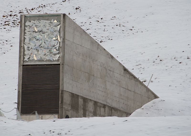 800px-svalbard_seed_vault_img_8894