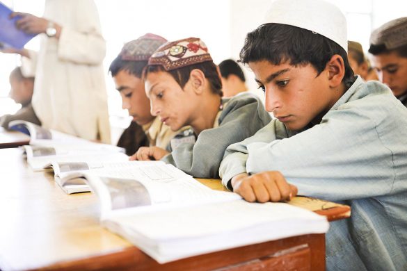 1200px-afghan_school_boys_in_nad_ali_village_of_helmand_skole_isaf