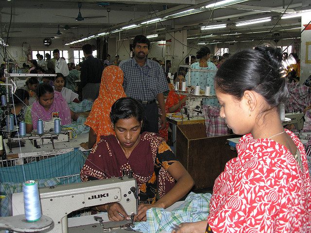 bangladesh_caroline_crabbe_clean_clothes_campaign