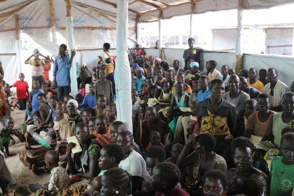 flygtninge_fra_sydsudan_venter_i_et_modtagecenter_i_uganda_dfid