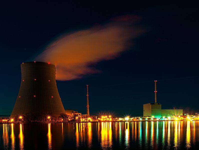 796px-nuclear_power_plant_isar_at_night