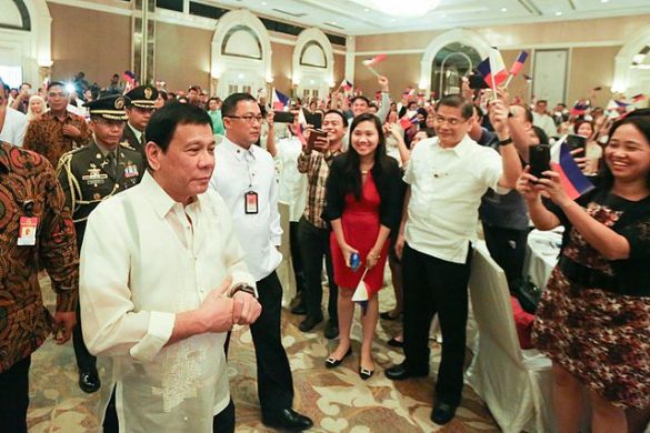 640px-president_rodrigo_duterte_meets_with_filipino_community_in_indonesia_during_his_working_visit_in_the_country_on_september_9_3