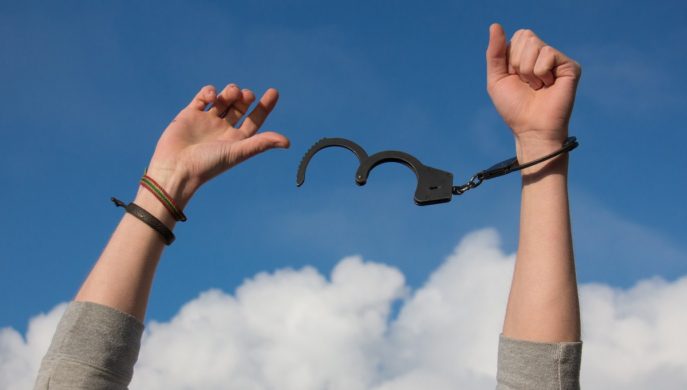 freedom_sky_hands_handcuffs_clouds_man_thief_hiv-1266315