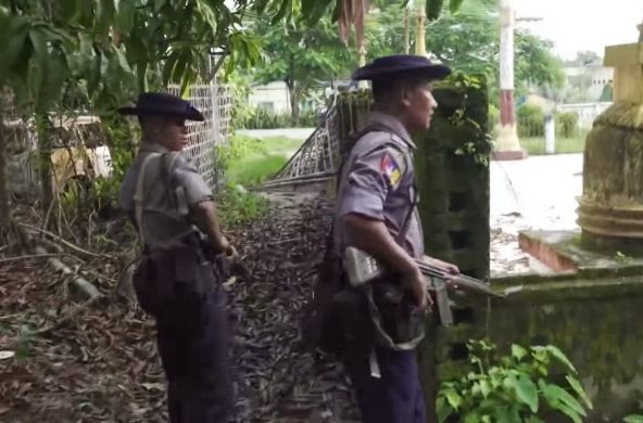 myanmar_police_patrolling_in_maungdaw_voa
