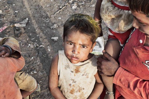 slums-poverty-child-people-portrait-india-kid-3277563