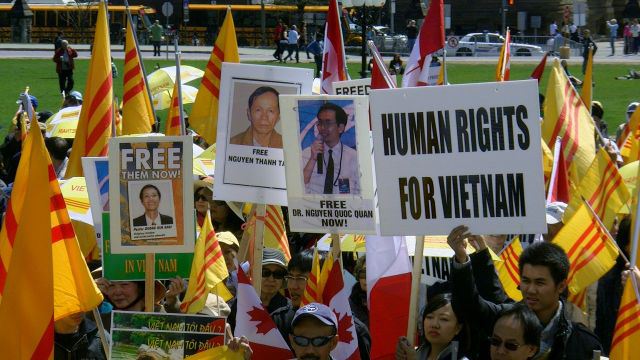 vietnamese_black_april_thang_tu_den_democracy_human_rights_rally_63
