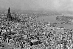 1074px-koeln_1945_rework2